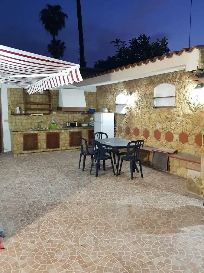 Desymar Inn فونتاني بيانكي 0*,