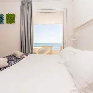 4* فندق White Bay